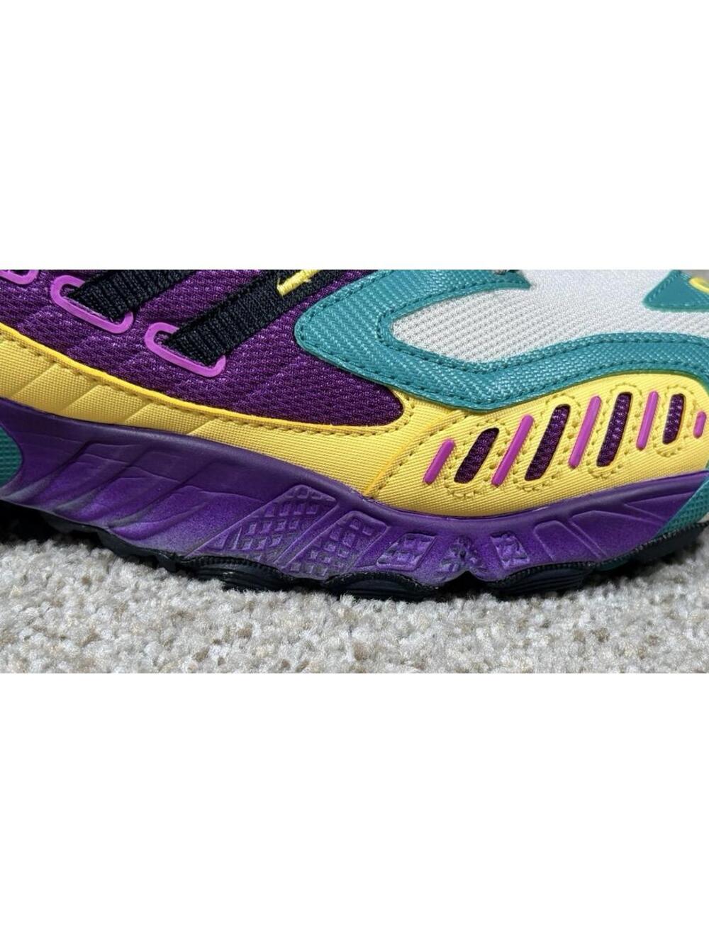 Adidas Women's Torsion TRDC EG8445 Size 8 - Picture 2 of 9